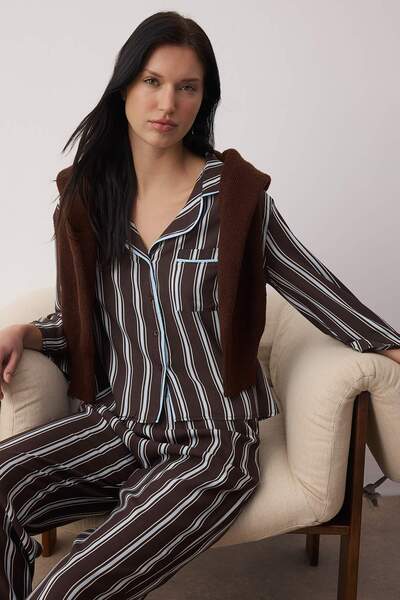 Trendyol Collection Σετ πιτζάμες από βισκόζη καφέ-μπλε απλό υφαντό Shally THMAW21PT0292