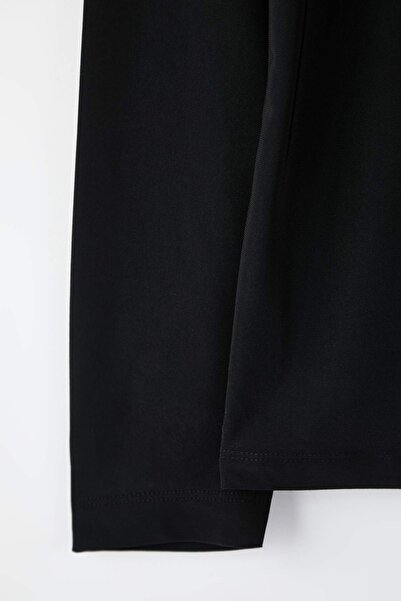 Trendyol Curve Black Fitted/Bodycon Accessory/Cut Out Detailed Long Sleeve Stretchy Knitted Blouse Tbbaw26Af00128