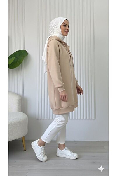 onlymoon Μπεζ oversized με κουκούλα Φούτερ ♦   3 Νήματα Στρογγυλής Σχεδίασης ♦   100% βαμβάκι ♦   Λεπτομέρεια με κουμπιά στο λαιμό ♦ Χιτζάμπα