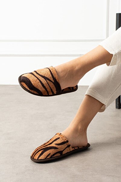 FUGA MODA Papuci de casă cu dungi laterale negre Alice Tan, închiși în față