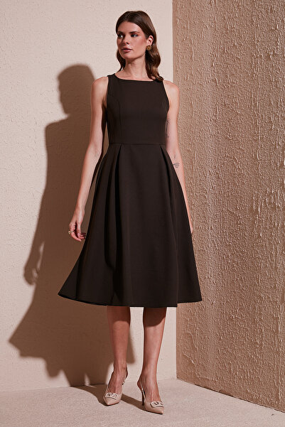 Lela Regular Fit Crew Neck Pleated Midi Length Evening Dress with Pockets Dress 6111963