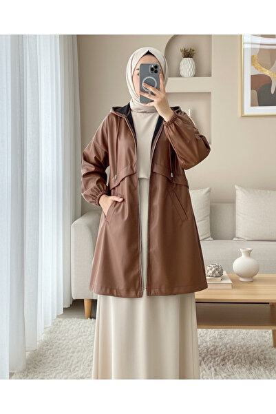 Modamorfo Hooded Leather Cap with Pocket - Tan