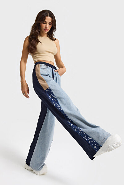 its basic Women's Denim Color Fabric Denim Piece Loose Cut Design Denim Trousers