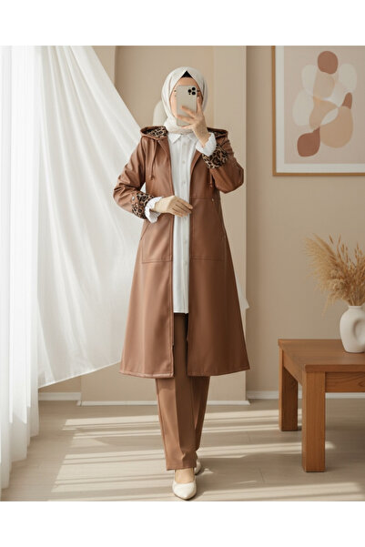 Modamorfo Geantă din piele pliată cu mâner cu fermoar - maro