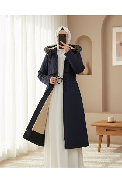 Modamorfo Dlouhý kabát s kapucí s kovovou hvězdou