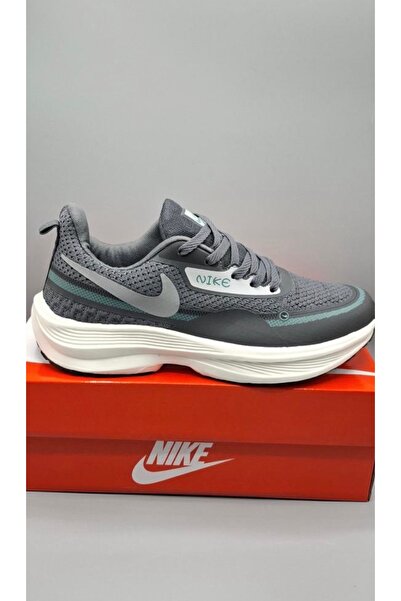 akix Stylish and comfortable athletic shoes