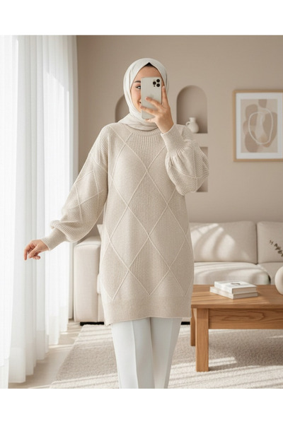 Modamorfo Round Neck Diamond Pattern Slit Knit Sweater - Ecru