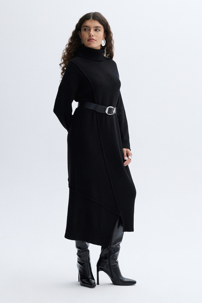 Mudo Wool Asymmetric Cut Midi Dress