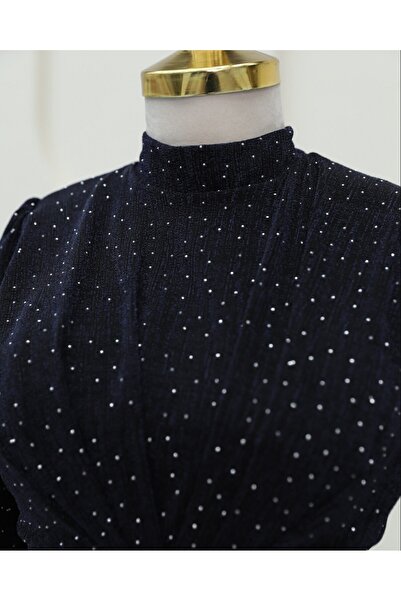 Modamorfo Βραδινό φόρεμα με μανίκια με πούπουλα και διπλή ουρά -K.Laci