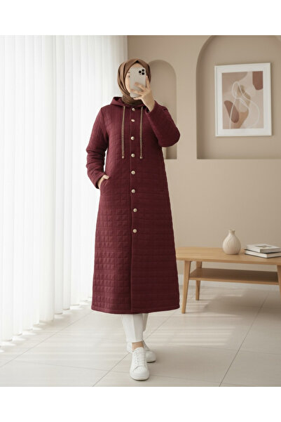 Modamorfo Hooded Buttoned Front Chain Detailed Quilted Cap -Burgundy