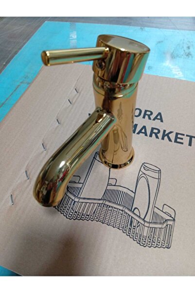 KcA Fixed Sink Faucet Gold Delta Rod Handle