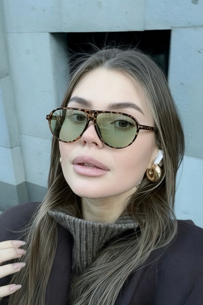 COOLANDBETTER Sepia Air Unisex Leopard Green Lens Pilot Sunglasses | Uv400 Protection