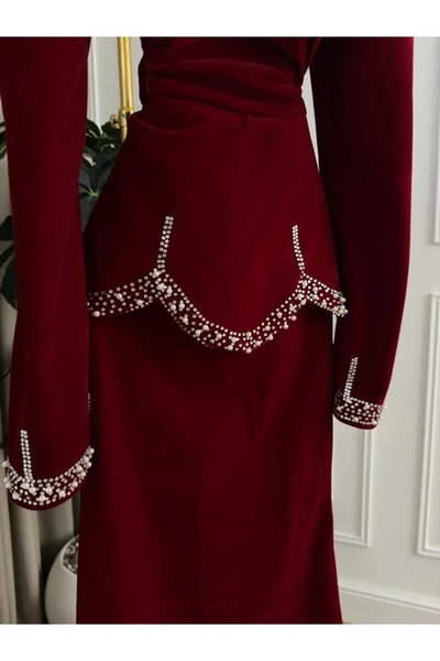 ADORA Evening dress with burgundy embroidery