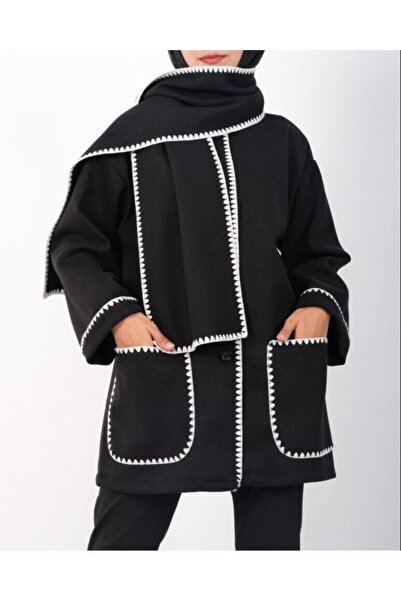 Modamorfo Buttoned front pocketed jacket with scarf - black