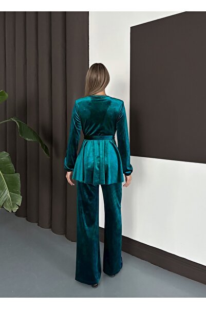 verabelle Velvet Fabric Shoulder Padded Stylish Double-Breasted Suit with Belt Detail