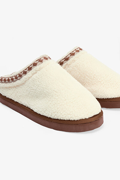 Penti Gardenya Quinn Embroidered Detailed House Slippers