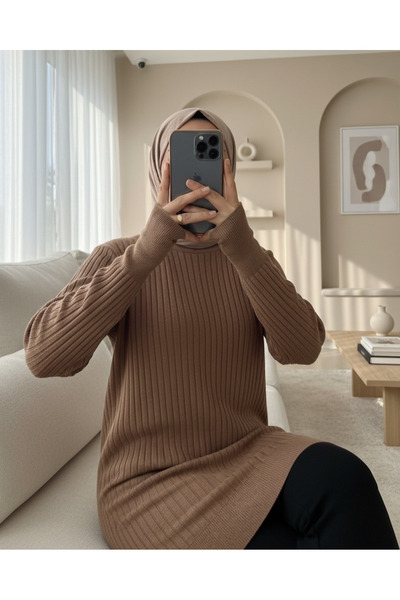 Modamorfo Комір круглий, тонко смугастий трикотаж - туніка кавового кольору