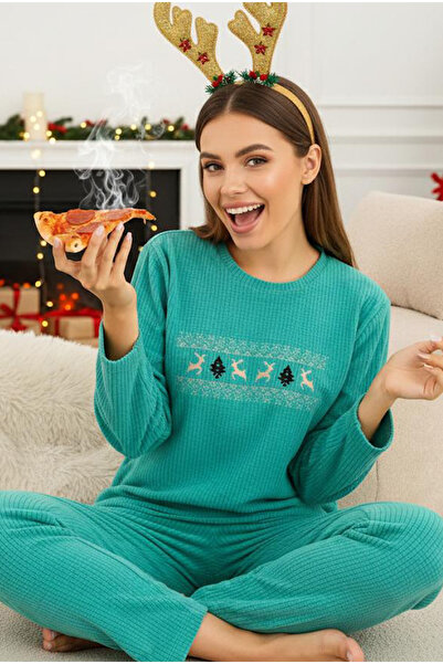 Siyah İnci Turquoise Deer Embroidered Fleece Winter Waffle Knitted Fabric Pajama Set