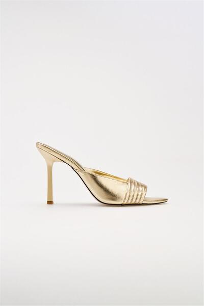 Perspective Gold Color Slippers 0005