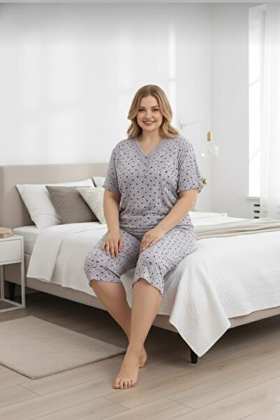 Temporium Women's Plus Size Short Sleeve Capri Bamboo Pajama Set