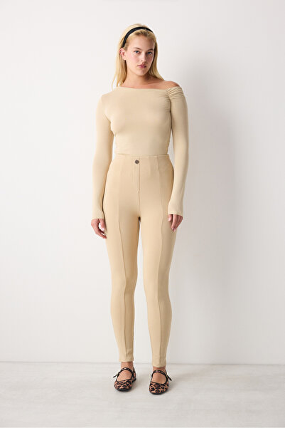 Penti Μπεζ μακρυμάνικο μπλουζάκι με λαιμόκοψη