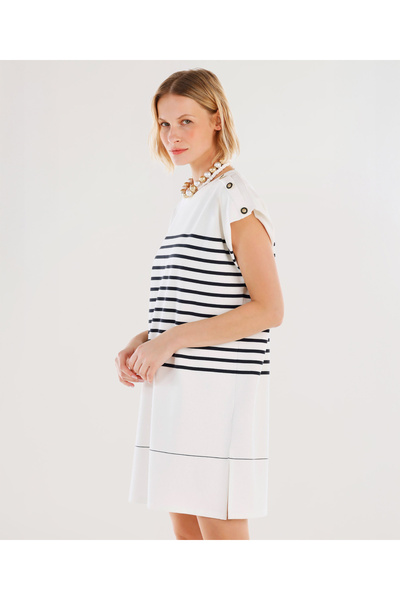 Yargıcı Düğme Detaylı Kolsuz Kısa Elbise