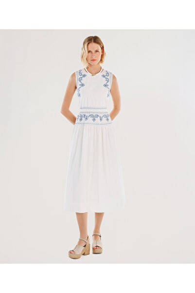 Yargıcı Nakış Detaylı Kolsuz Uzun Elbise