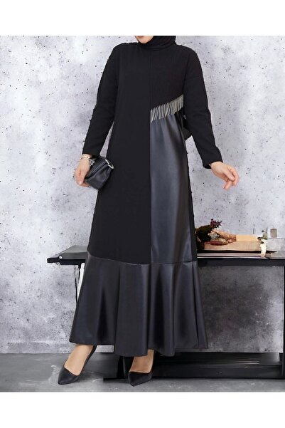 Modamorfo Φόρεμα με μεταλλική αλυσίδα με δερμάτινη λεπτομέρεια