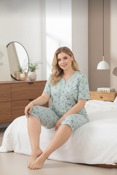 Eyfuze Women's Plus Size Short Sleeve Capri Bamboo Pajama Set