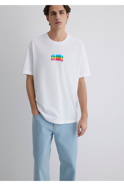 Mavi Weißes T-Shirt mit Aloha-Print, lockere Passform / bequemer Schnitt 0612612-620