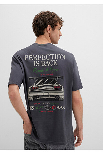 Mavi Bedrucktes Anthrazit-T-Shirt mit lockerer Passform / lockerer, bequemer Schnitt 0613031-80106