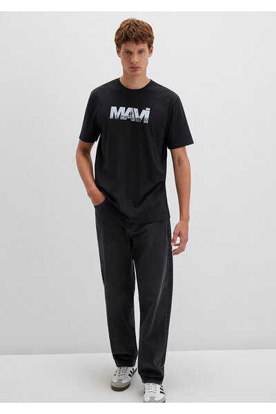 Mavi Czarny T-shirt z nadrukiem z logo, regularny krój / normalny krój 0610948-900