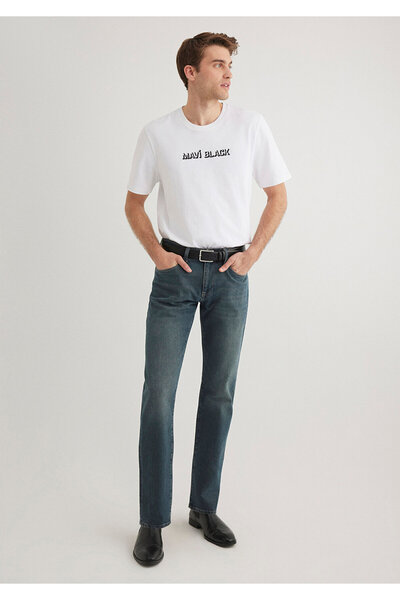 Mavi Λευκό μπλουζάκι με μαύρη στάμπα κανονική εφαρμογή / κανονική εφαρμογή 0612527 -620