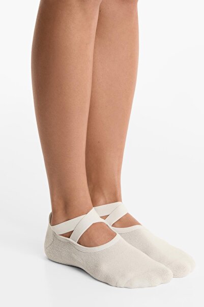Oysho 2 pairs of padded cotton blend yoga and Pilates socks with crossover straps