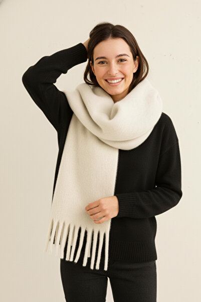 Bermody Puffy Kırık Beyaz Yumuşak Dokulu Kadın Atkı Şal Omuz Şalı 50 x 190 cm...