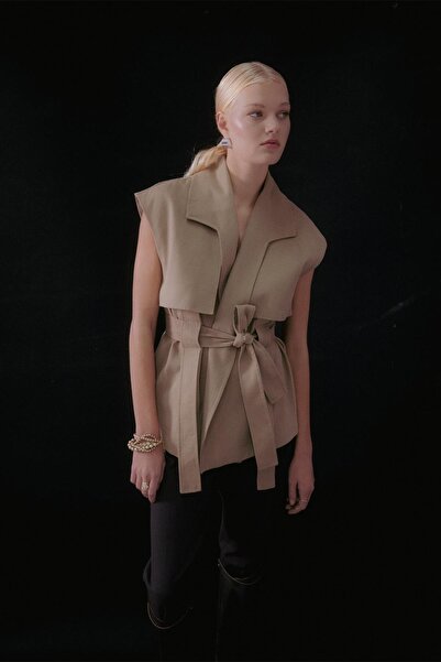 MARKALİSTE Μακρύ γιλέκο με ζώνη μπεζ