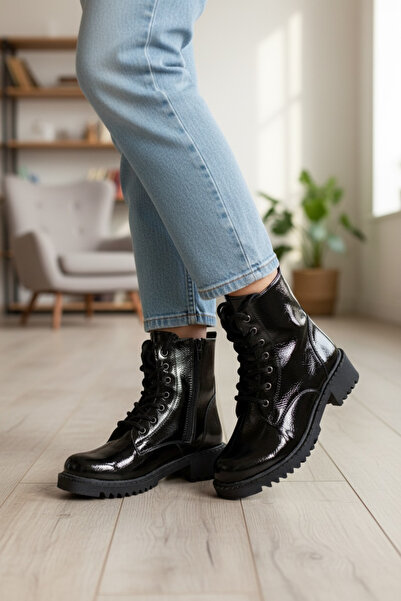 Y&D Shoes 2025 Yeni Sezon Kadın Siyah Bağcıklı Fermuarlı Kalın Taban Postal Bot