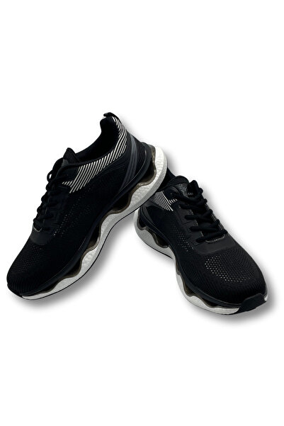 Tiglon Russell Black Men's Sports Shoes