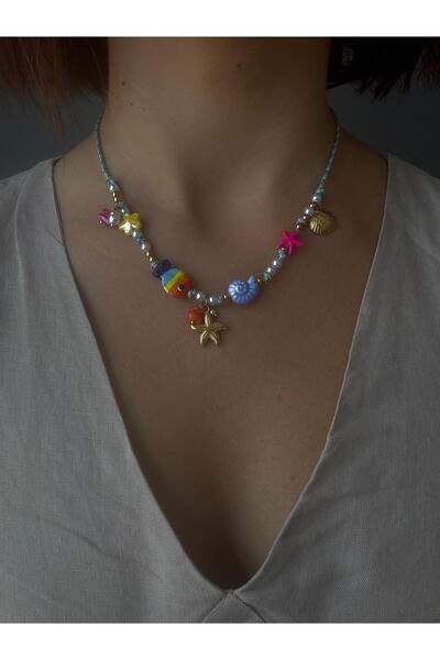 DGK COLLECTİON يمكن أن يقع العشاق على قلادة الصيف، وهي مصنوعة من أجزاء معدنية...