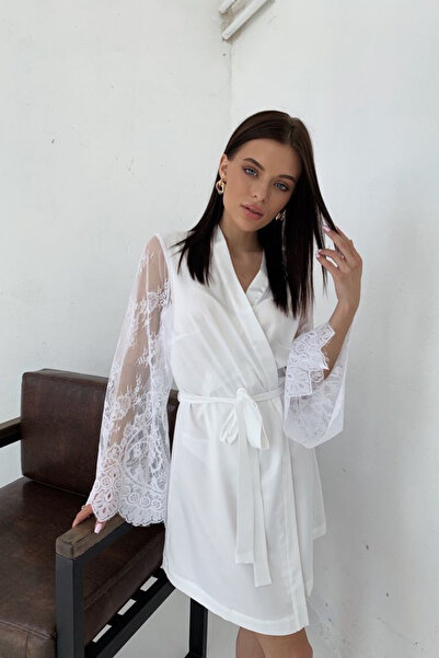 lousa Κοντό λευκό φόρεμα με μανίκια από μεταξένιο σατέν δαντέλα