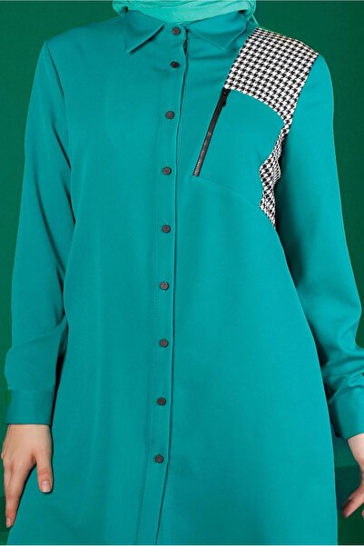 Alvina Buttoned Tunic with Hawkbeak Pattern Detail 43288
