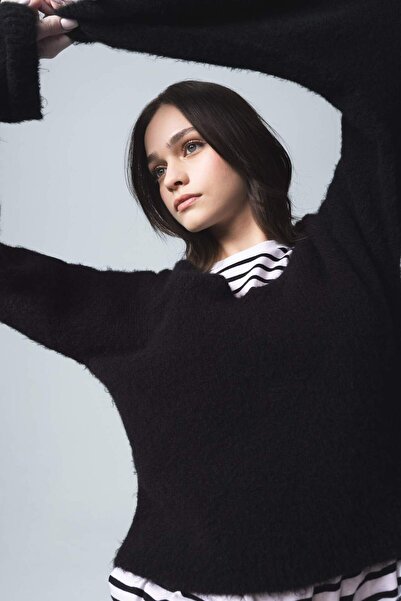 DeFacto Regular Fit V Neck Basic Plain Seamless Knitwear Sweater E9170Ax25Sp