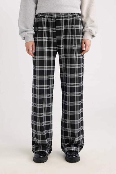 DeFacto Wide Leg Kumaş Pijama Pantolon Geniş Bol Paça Kareli Normal Bel Lastikli Cepli D9548AX24WN
