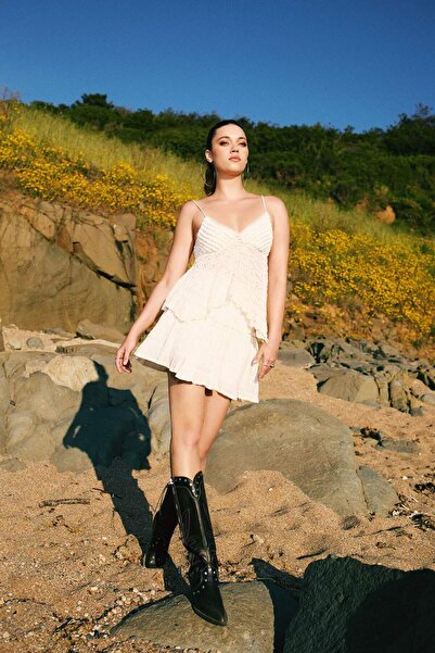 DeFacto Afra x A Kesim Normal Bel Pileli Pamuk Astarlı Dokulu Mini Etek E6716AX25SM