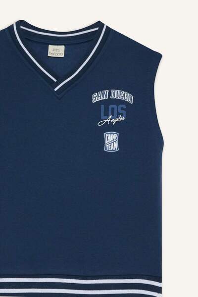 DeFacto Bedruckter Schulpullover für Jungen mit V-Ausschnitt F2709A825AU