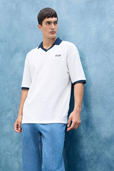 DeFacto Boxy Fit Relaxed Fit Polo Neck Contrast Color Textured Short Sleeve T-Shirt F8352Ax25Au