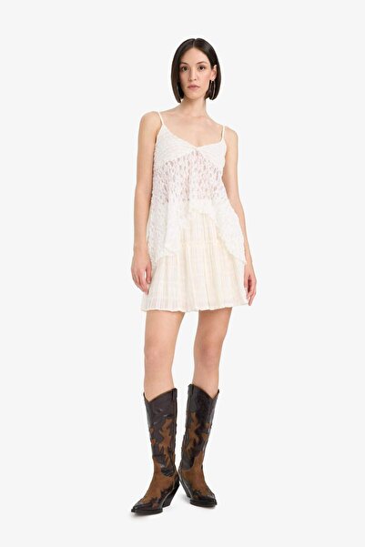 DeFacto Afra x A Kesim Normal Bel Pileli Pamuk Astarlı Dokulu Mini Etek E6716AX25SM