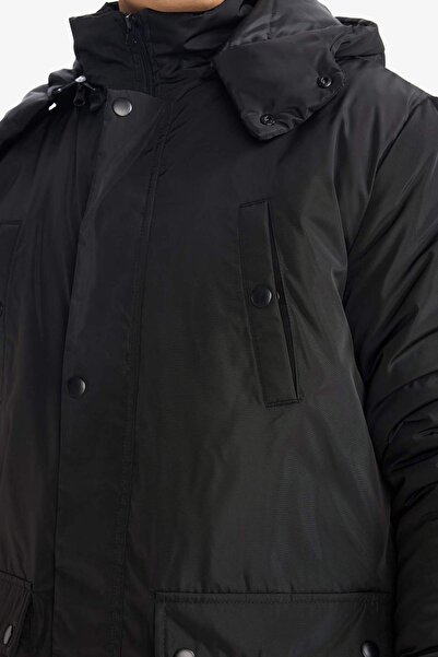 DeFacto Ελαφρύ μακρύ παλτό παρκά με κανονική εφαρμογή, με κουκούλα τσέπες με φερμουάρ και κλείσιμο με κουμπωτά D5972AX24CW