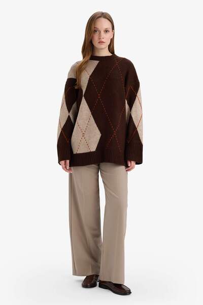 DeFacto Πλεκτό πουλόβερ με κανονική εφαρμογή με λαιμόκοψη με μοτίβο μπακλαβά G0711AX25WN