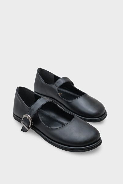 Capone Outfitters Women's Buckled Mary Jane